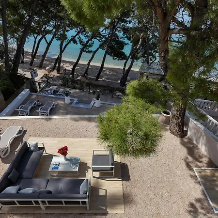 Luxury Paradise Garden 4*