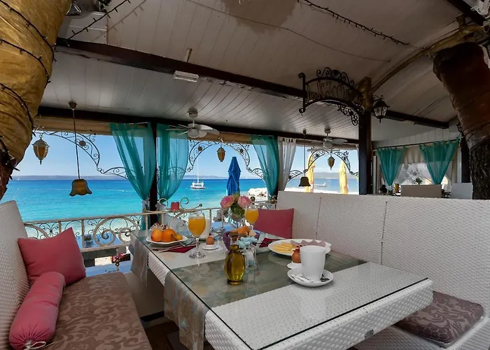 Luxury Paradise Garden Guest house 4*