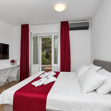 Pensjonat Luxury Paradise Garden Makarska